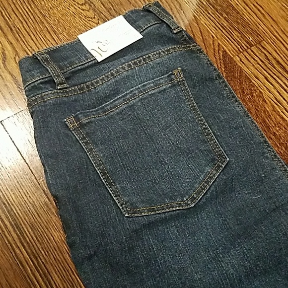 Dressbarn Bermuda Shorts - Picture 4 of 4